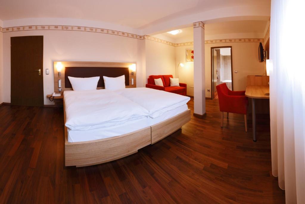 Hotel Fortuna Kirchzarten Quarto foto